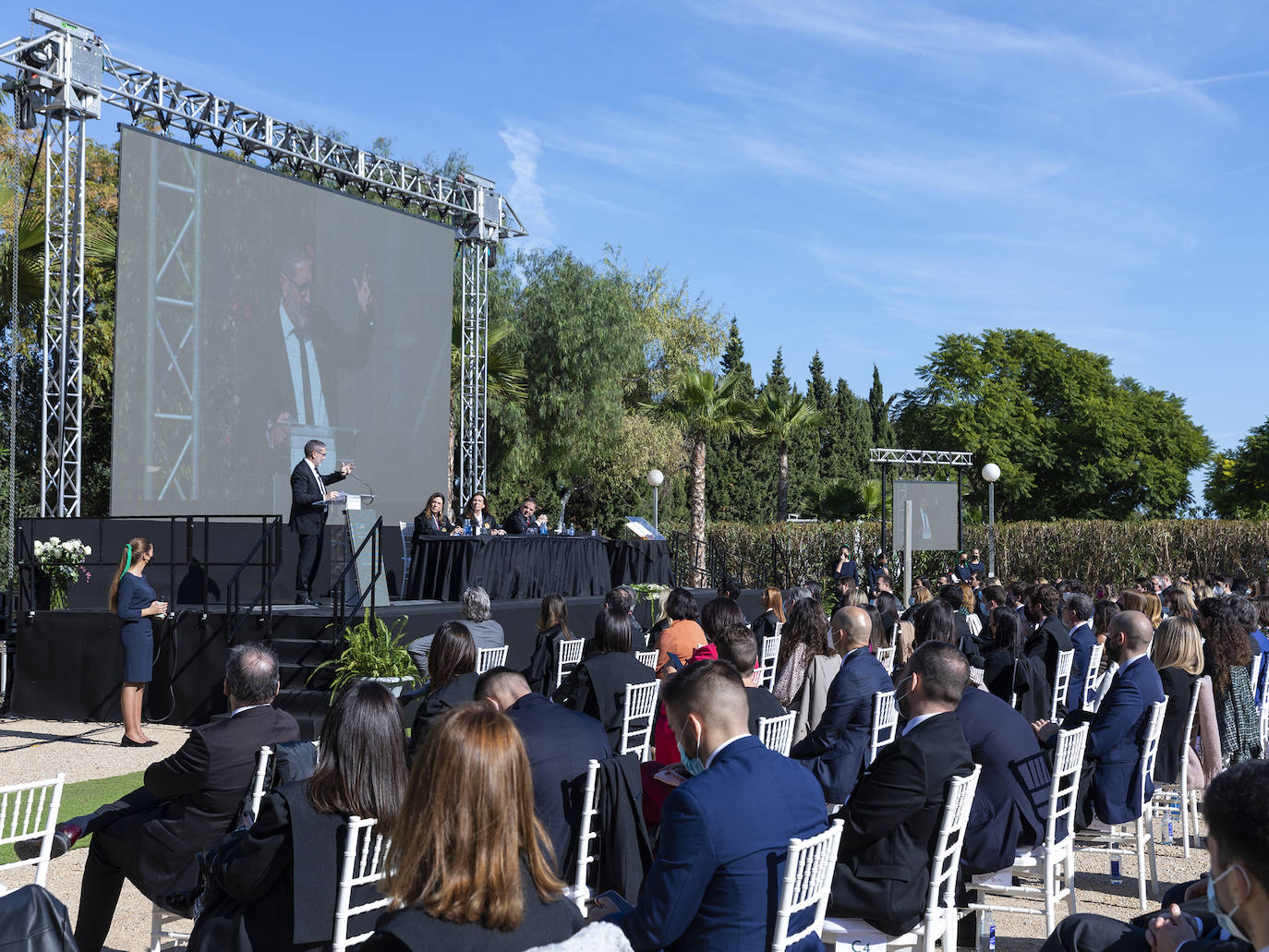 Este sábado fue una jornada de celebración en la Masia Xamandreu con la jura de nuevos letrados y con el acto de homenaje de los 25 años de colegiación del Ilustre Colegio de Abogados de Valencia (ICAV).