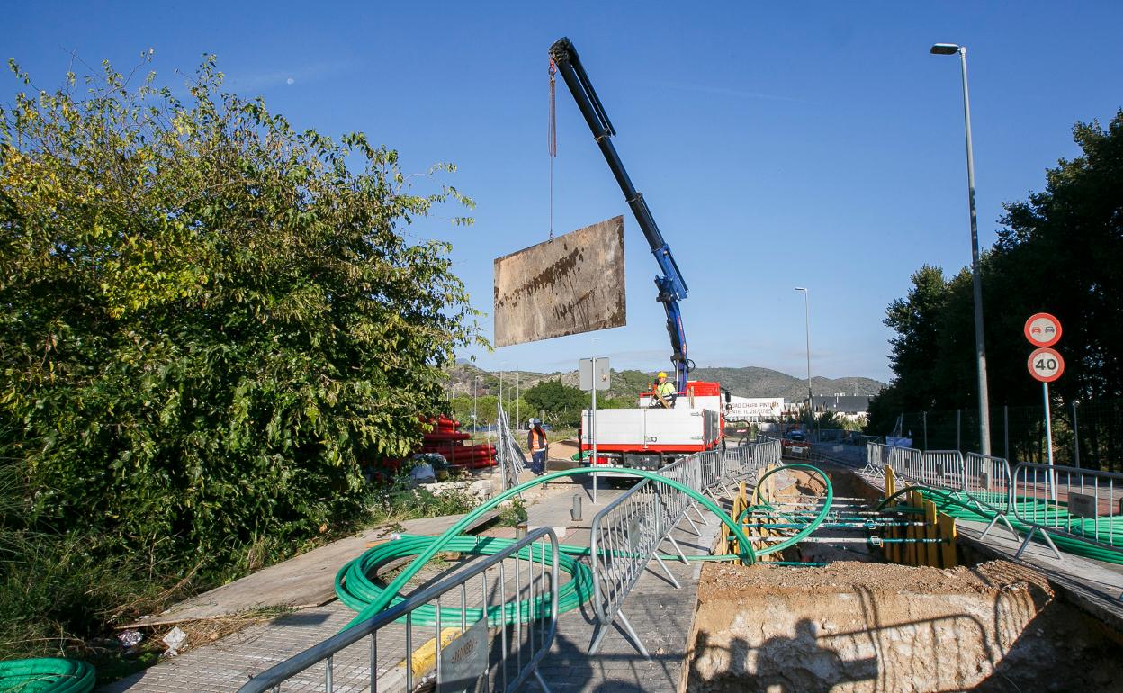 Trabajos de la línea de alta tensión. 