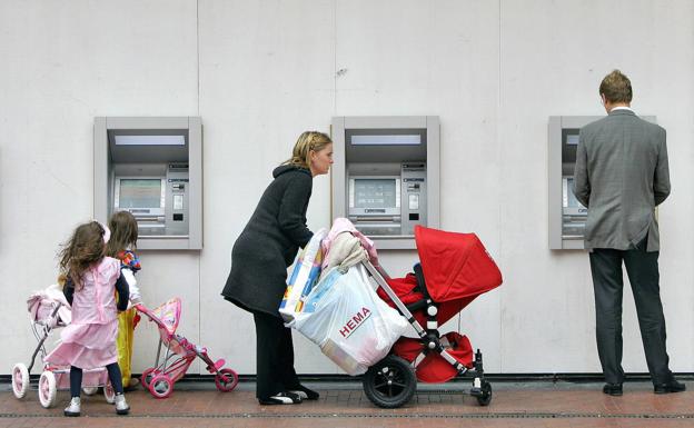 La cuenta básica que los bancos están obligados a facilitar casi sin comisiones o gratis