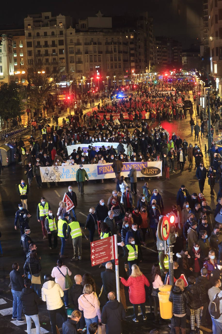 Fotos: Manifestación en Valencia contra la infrafinanciación de la Comunitat