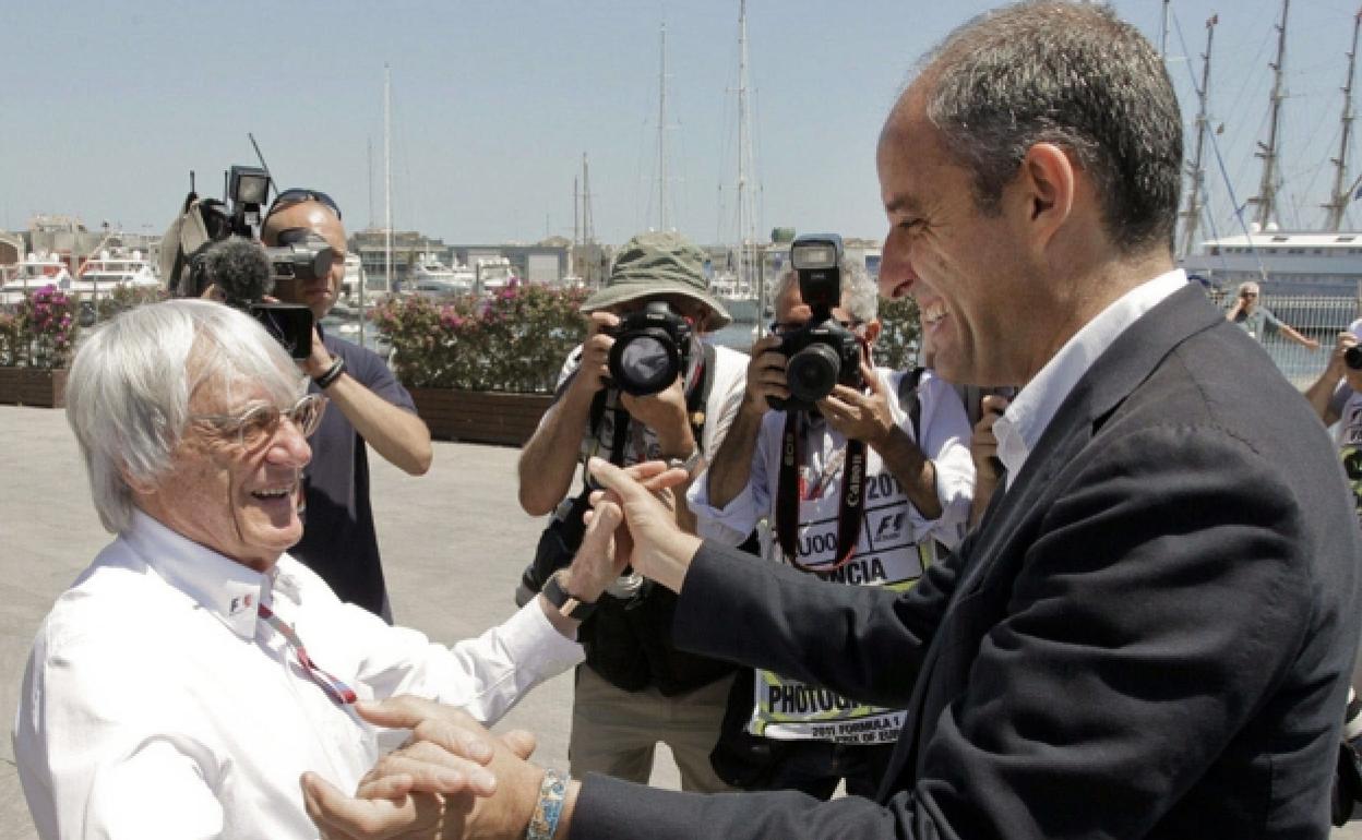 Bernie Ecclestone junto al entonces presidente Francisco Camps. 