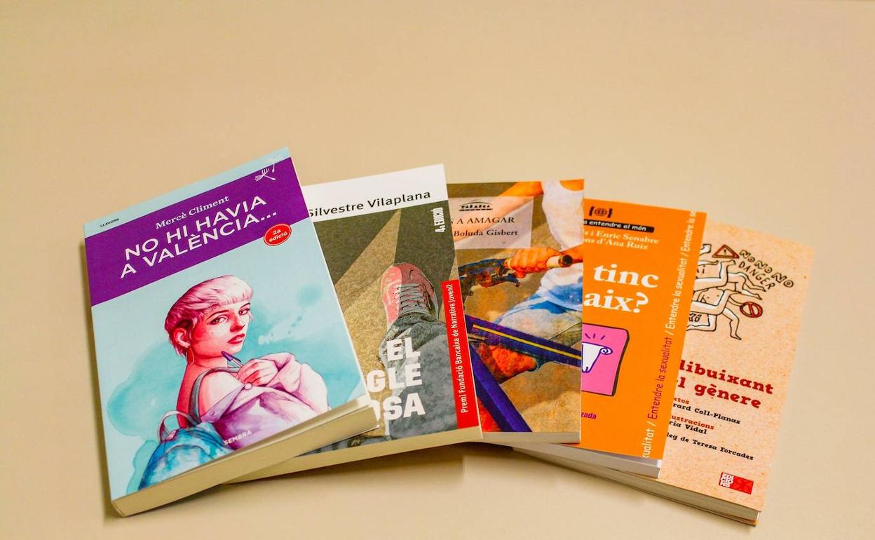 Los cinco libros que se repartirán en los centros educativos públicos 