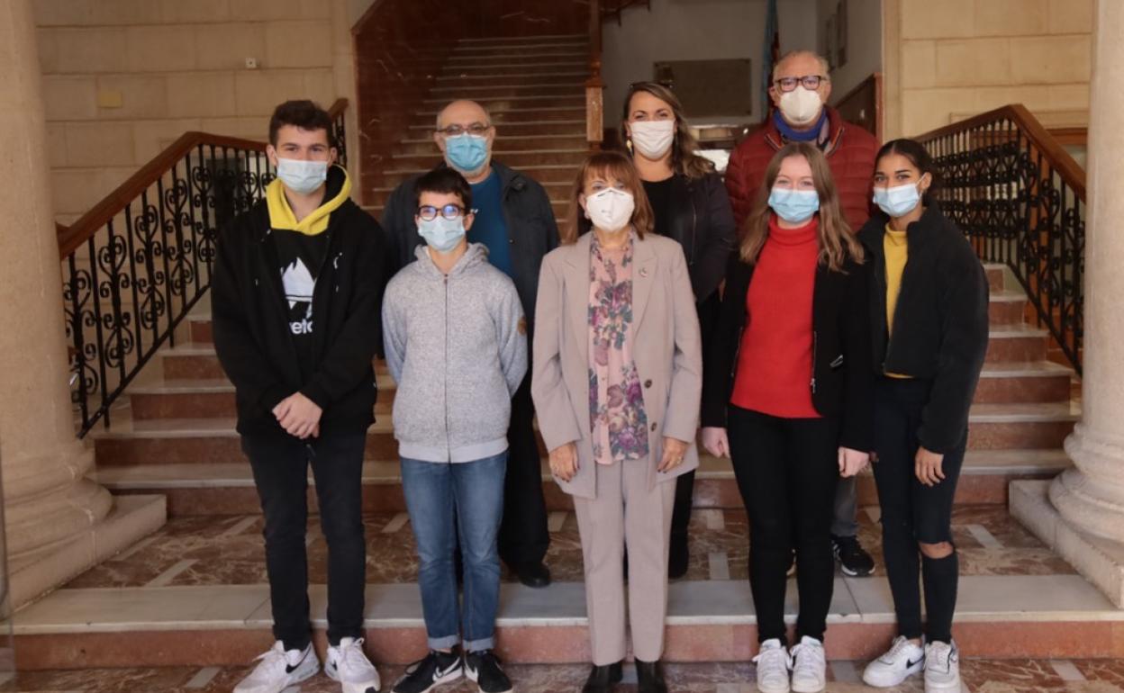Estudiantes de Laval llegan a Gandia para completar su formación en las pastelerías más conocidas