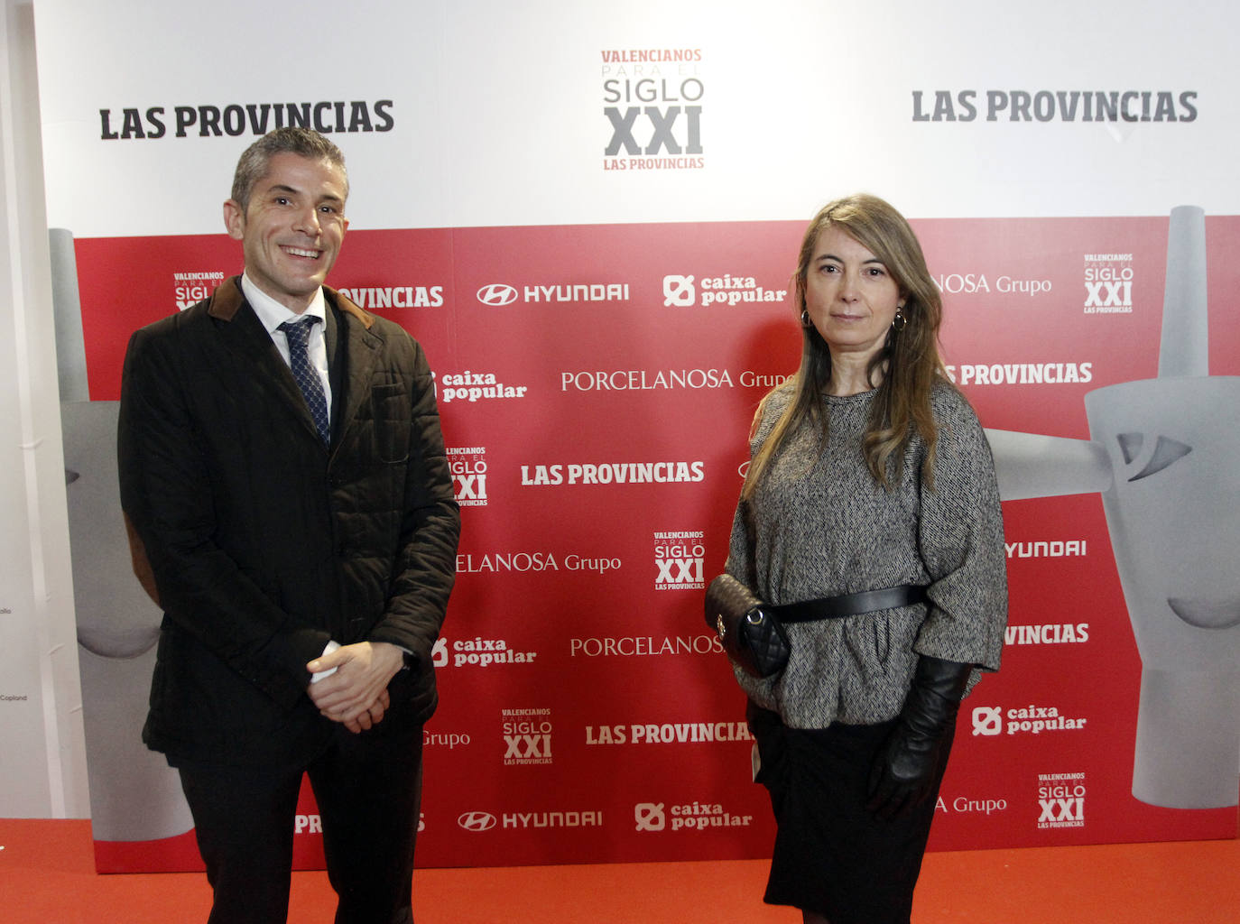 Julio Bel, delegado de Área en Cespa Gestión de Residuos y miembro de la junta Provincial del COIICV, y Nieves Romero, vocal y presidenta de la demarcación de Valencia del Colegio de Ingenieros Superiores Industriales CV. 