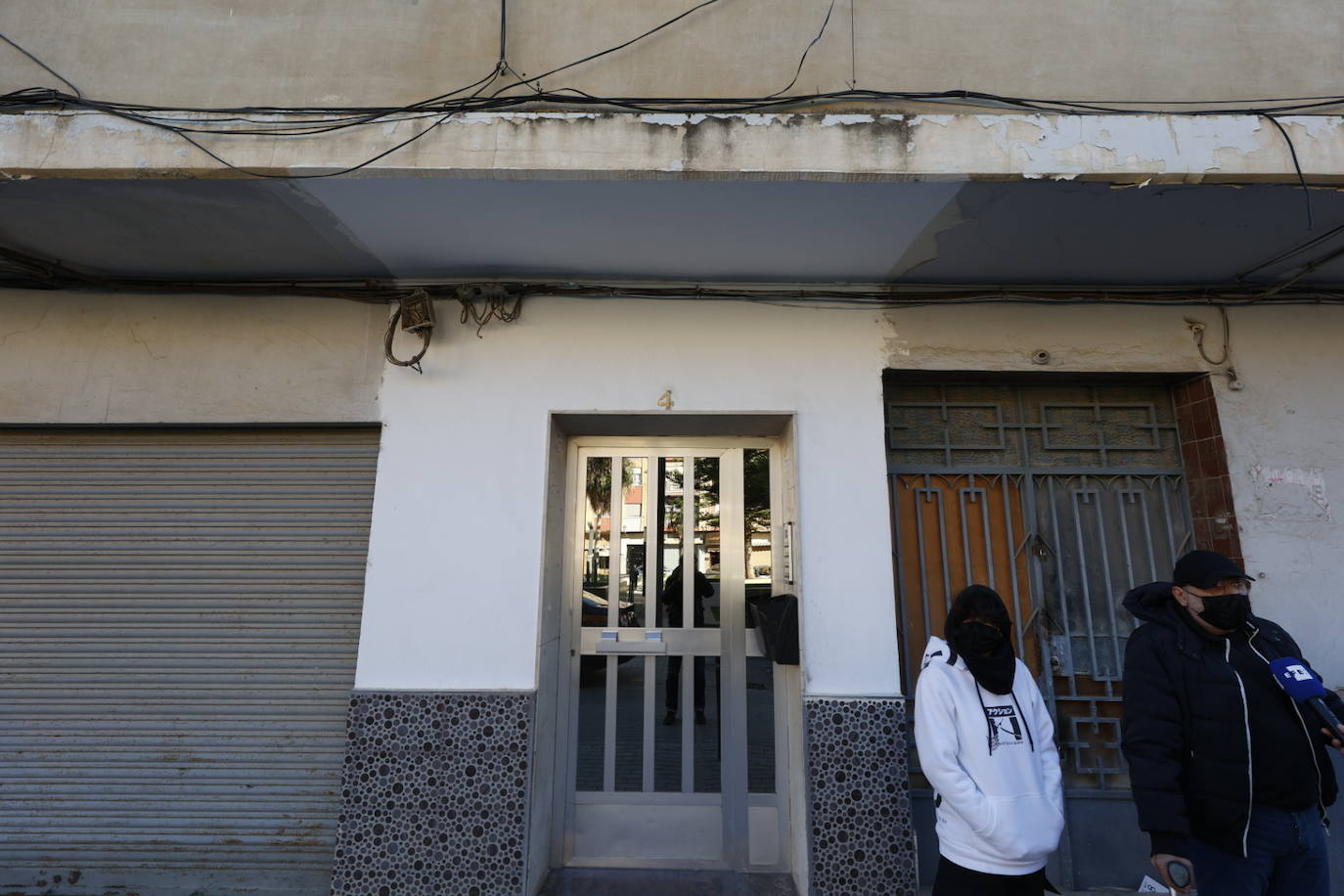 Fotos: Mueren tres personas intoxicadas por monóxido de carbono en una vivienda de Catarroja