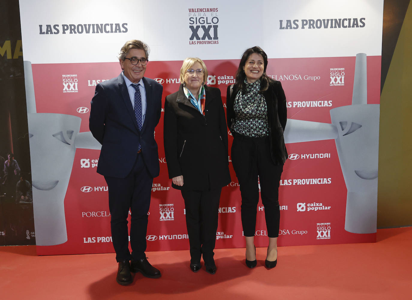 La consellera de Sanidad, Ana Barceló, junto a los altos cargos de Presidencia Alfred Boix y Fernanda Escribano.