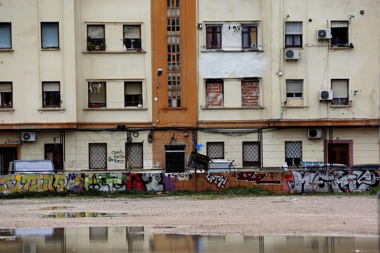 Uno de los edificios de Bloque Portuarios. j. j. monzó