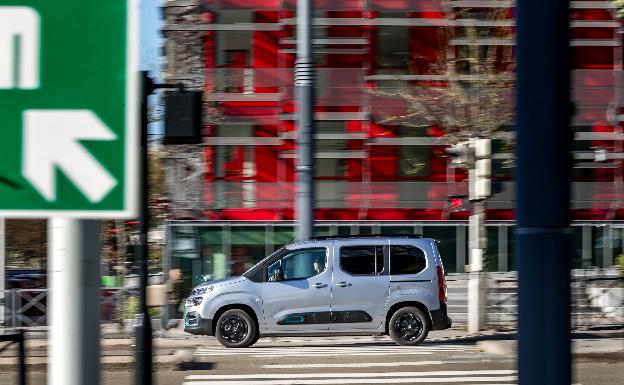 Probamos el 100% eléctrico ë-Berlingo, un 'made in Spain' espacioso y polivalente