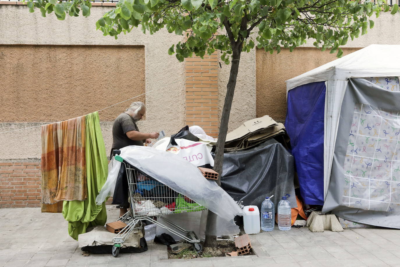 Asentamientos en la ciudad de personas sin hogar. 