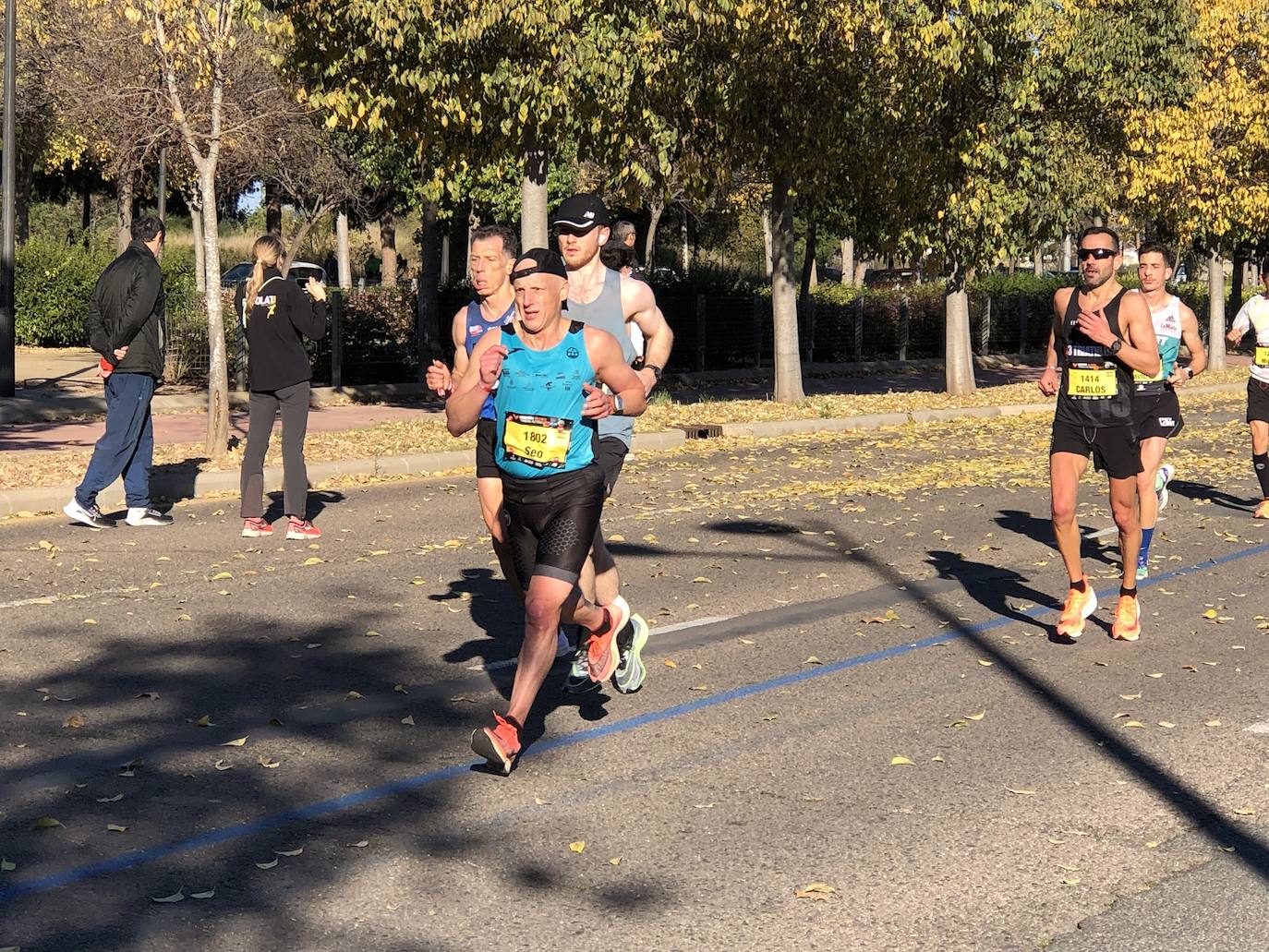 Tras pasar por el centro de la ciudad los participantes llegaban al entorno del Bioparc para comenzar el último tramo de la carrera.