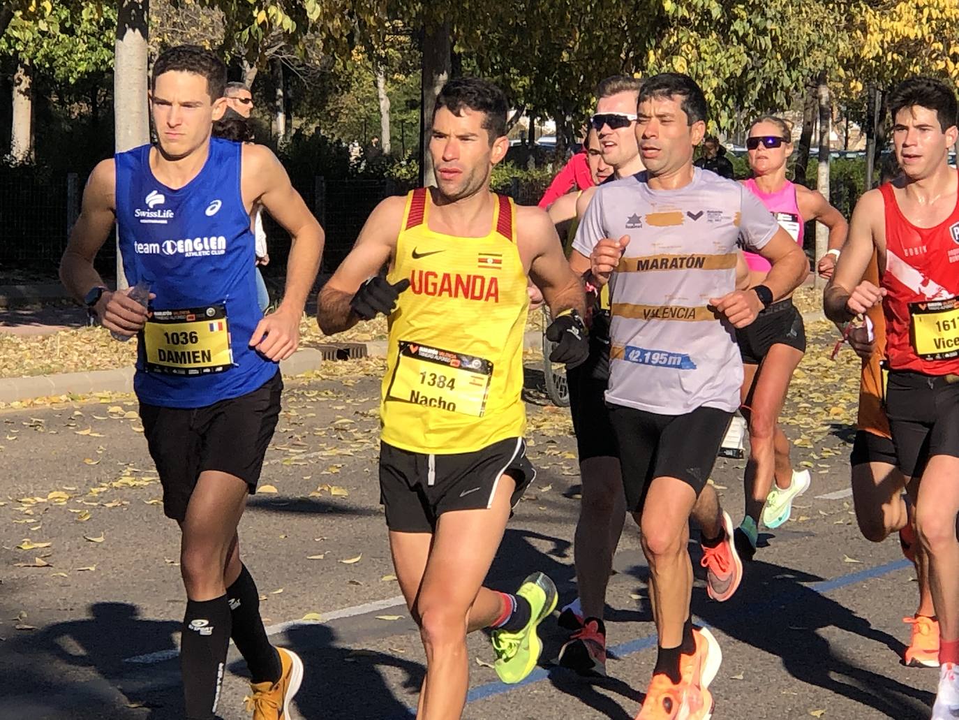 Tras pasar por el centro de la ciudad los participantes llegaban al entorno del Bioparc para comenzar el último tramo de la carrera.