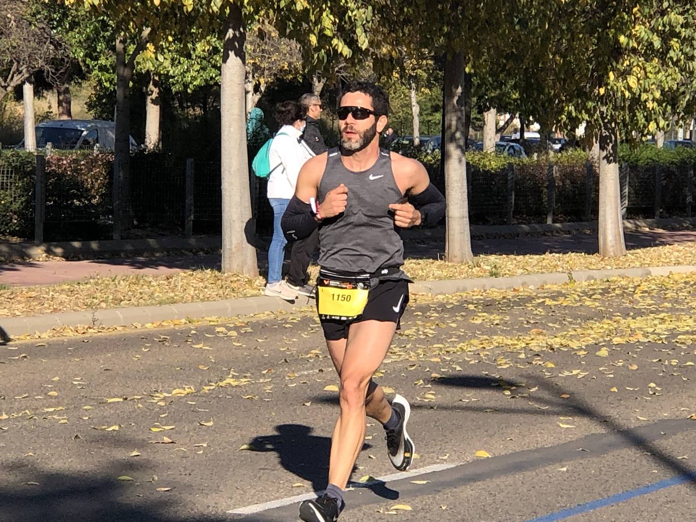 Tras pasar por el centro de la ciudad los participantes llegaban al entorno del Bioparc para comenzar el último tramo de la carrera.