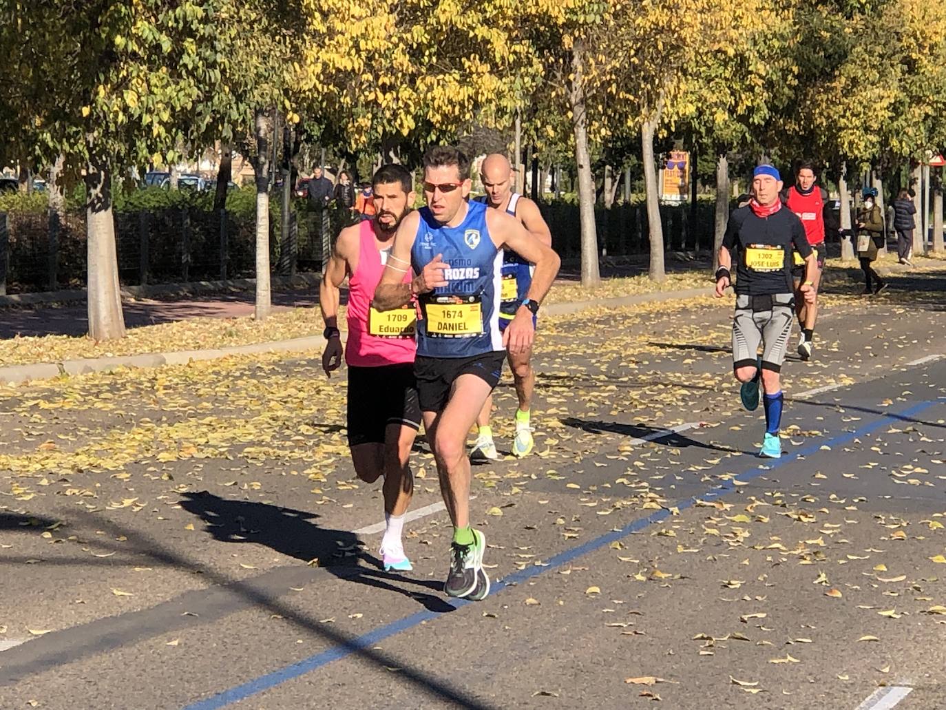 Tras pasar por el centro de la ciudad los participantes llegaban al entorno del Bioparc para comenzar el último tramo de la carrera.