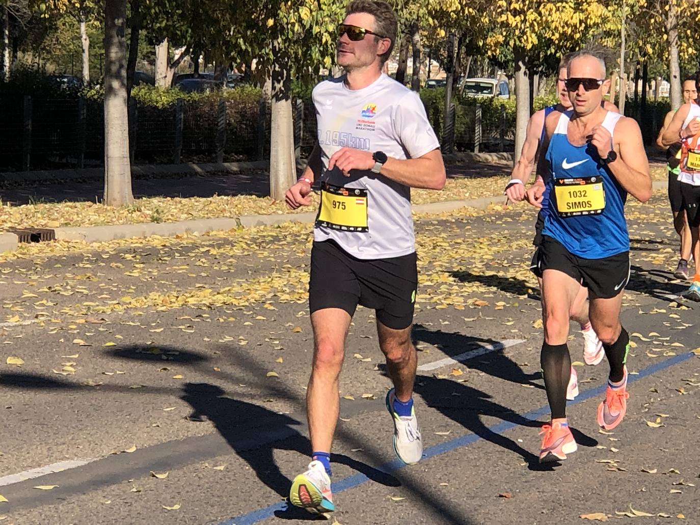 Tras pasar por el centro de la ciudad los participantes llegaban al entorno del Bioparc para comenzar el último tramo de la carrera.