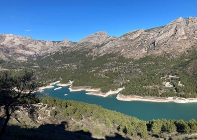 Imagen secundaria 1 - Qué hacer en Guadalest | Ruta circular por Guadalest: El pulmón color esmeralda de la Marina Baixa