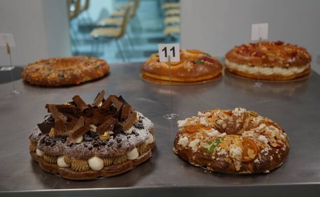 Distintos roscones de Reyes que han optado a premio. 