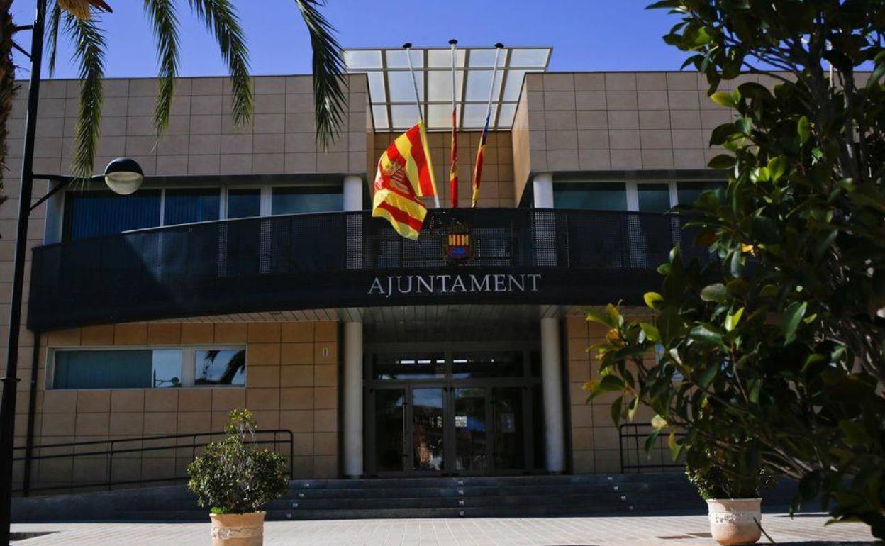 Ayuntamiento de Canet d'en Berenguer. 