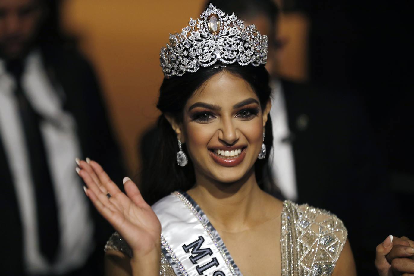 La representante de India, Harnaaz Sandhu, elegida Miss Universo. 