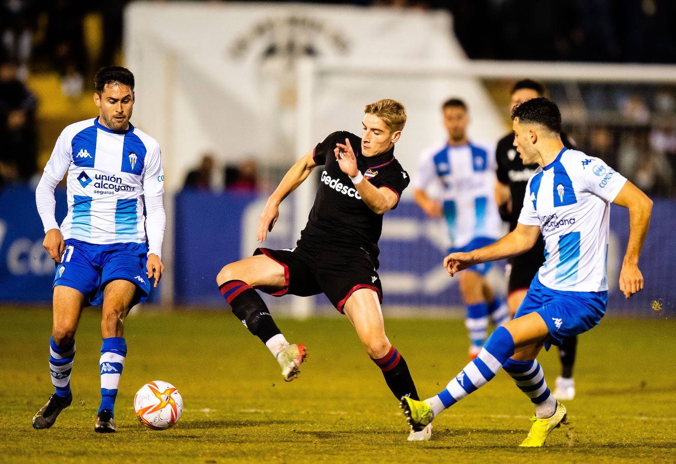 Fotos: Las mejores imágenes del CD Alcoyano-Levante UD