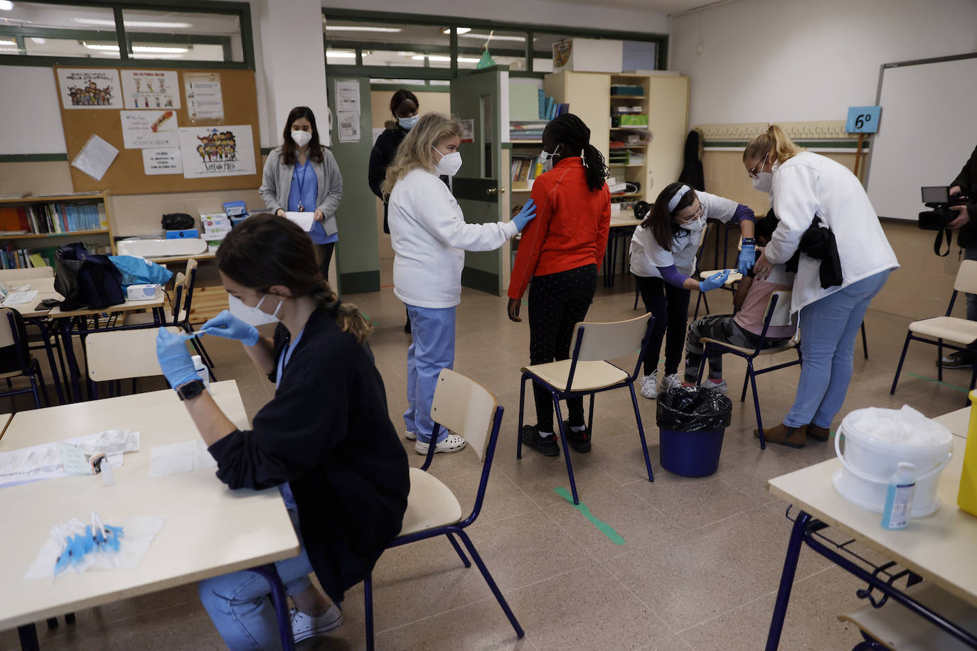 Inicio de la campaña de vacunación infantil contra el covid en menores de 12 años en los colegios de la Comunitat Valenciana. 