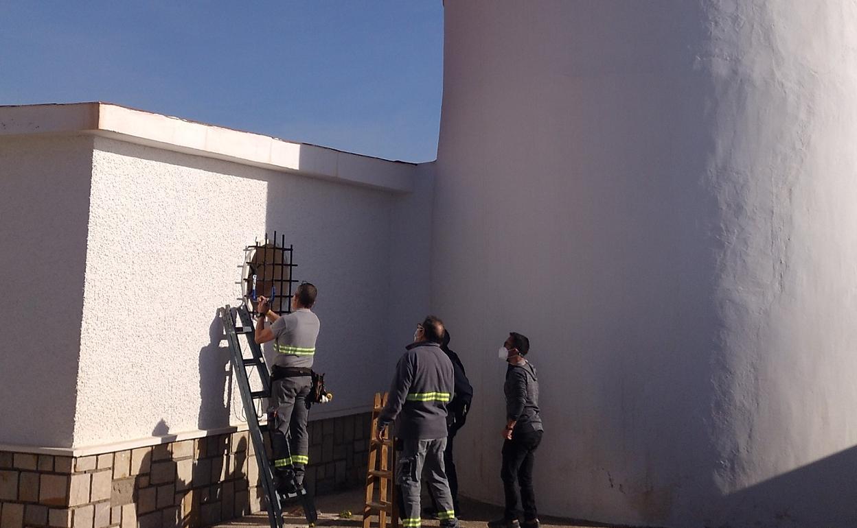 Uno de los últimos sismógrafos que la Red Sísmica de la Universidad de Alicante ha instalado en Murcia.