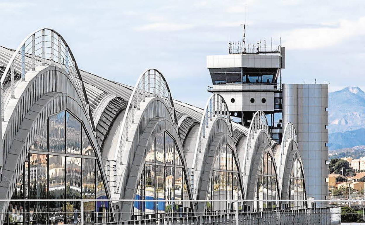 Aeropuerto Miguel Hernández, en El Altet. 