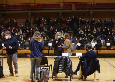 Imagen secundaria 1 - Voluntarios para ayudar a las personas sin hogar de Valencia. 