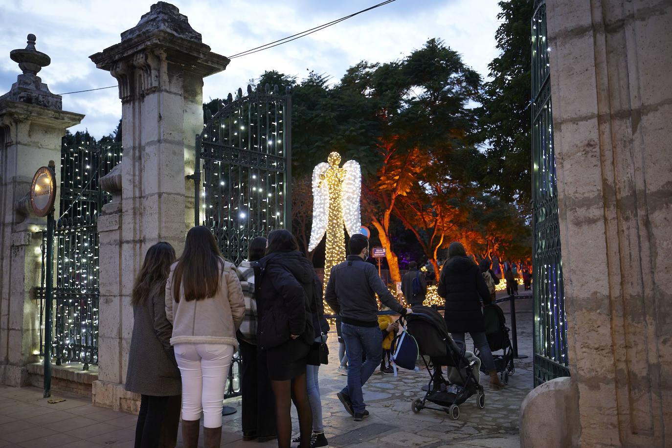 Fotos: Un vistazo al jardín de luces de Viveros en Valencia