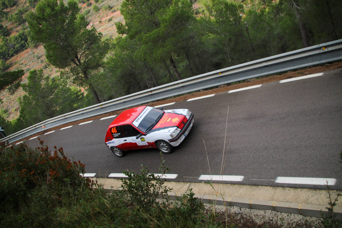 Fotos: Espectacular subida al Garbí con 60 coches por la Calderona