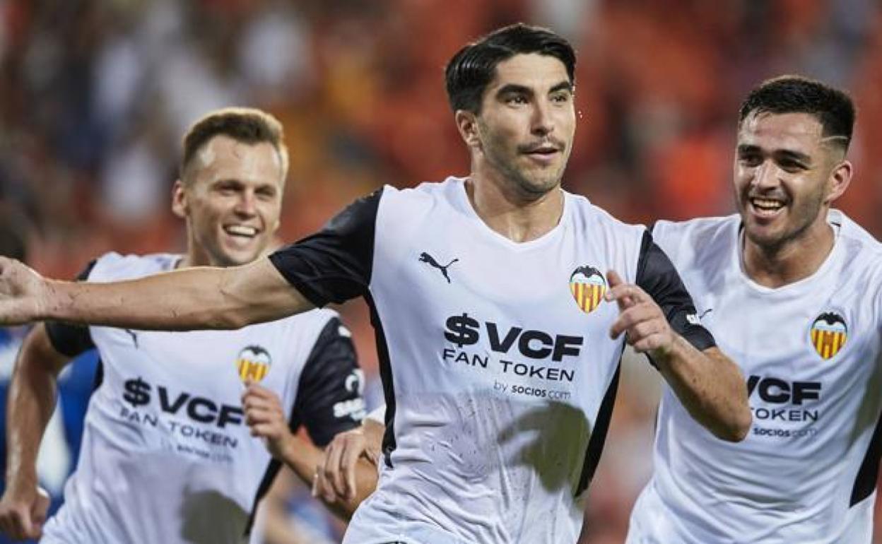 Soler, Cheryshev y Maxi en Mestalla. 