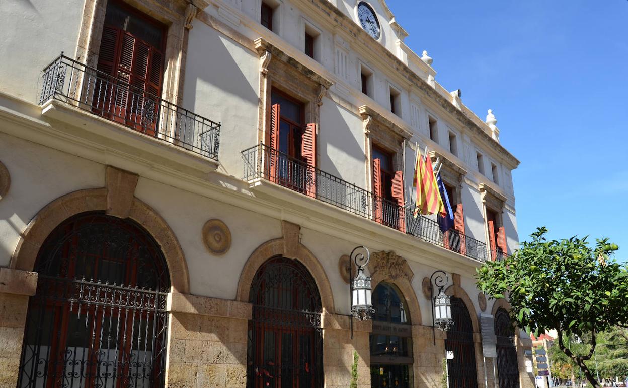 Sagunto prevé sanciones de hasta 3.000 euros en la ordenanza sobre limpieza y vallado de parcelas