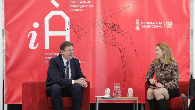 El presidente de la Generalitat junto a la comisionada del Consell para la inteligencia artificial 