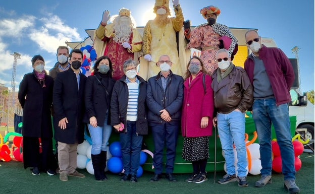 Imagen principal - Alboraya y Albal reciben a sus majestades de Oriente y Alaquàs celebra el pregón. 