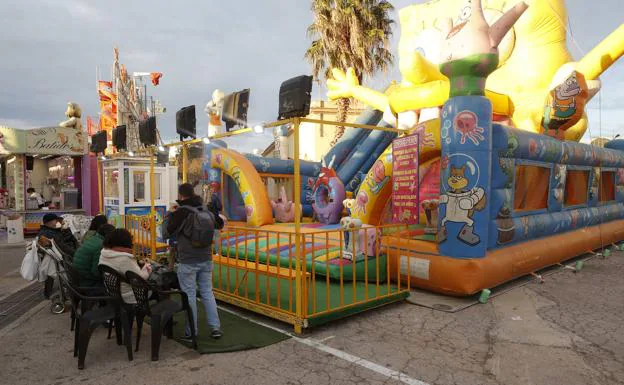 Castillo hinchable de la feria de Navidad de Valencia. 