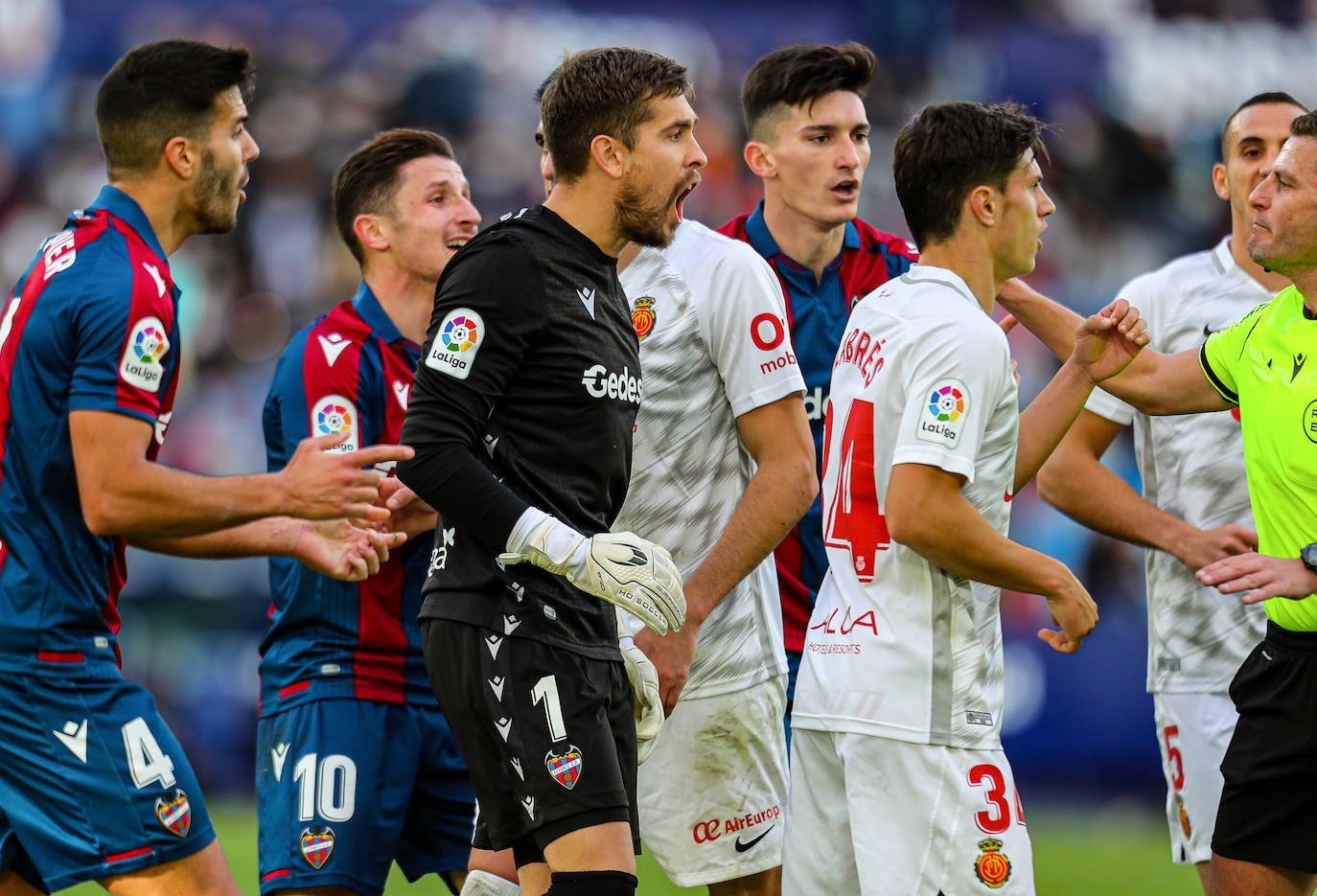 Fotos: Todas las fotos del partido Levante UD - RCD Mallorca en el estado Ciutat de Valencia