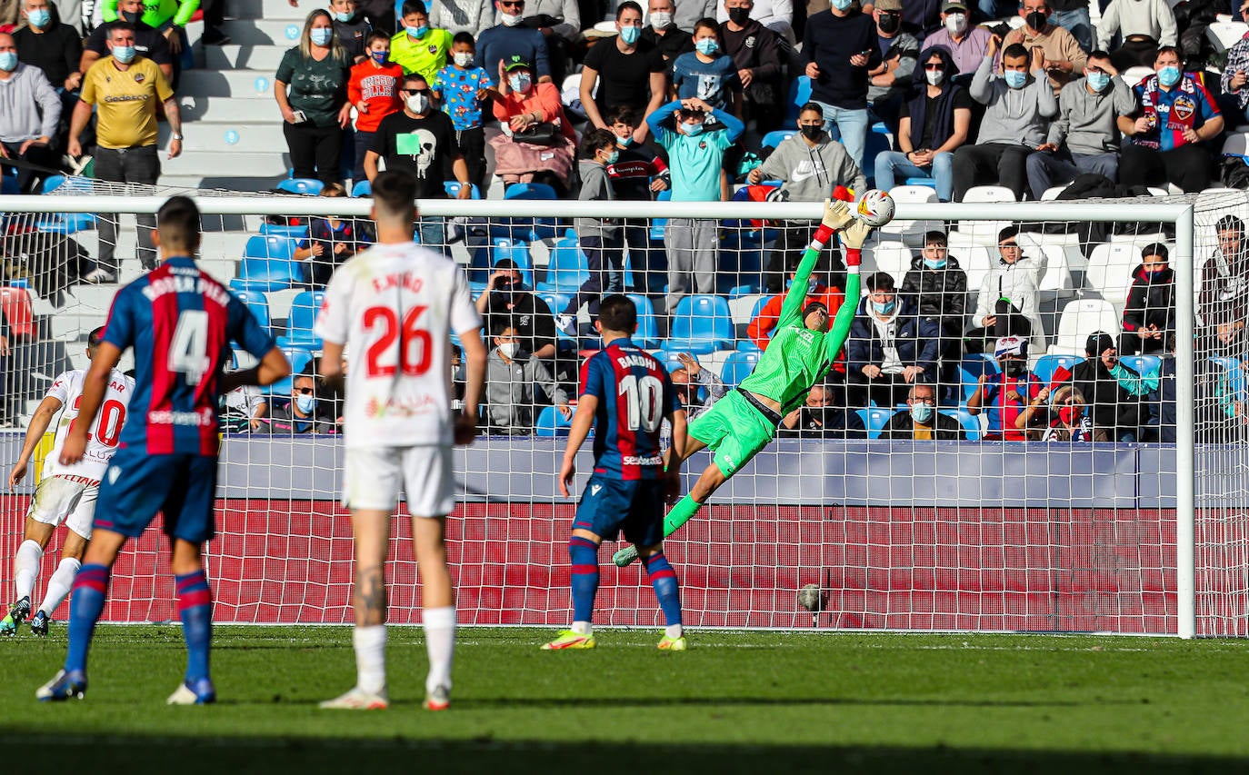 Fotos: Todas las fotos del partido Levante UD - RCD Mallorca en el estado Ciutat de Valencia