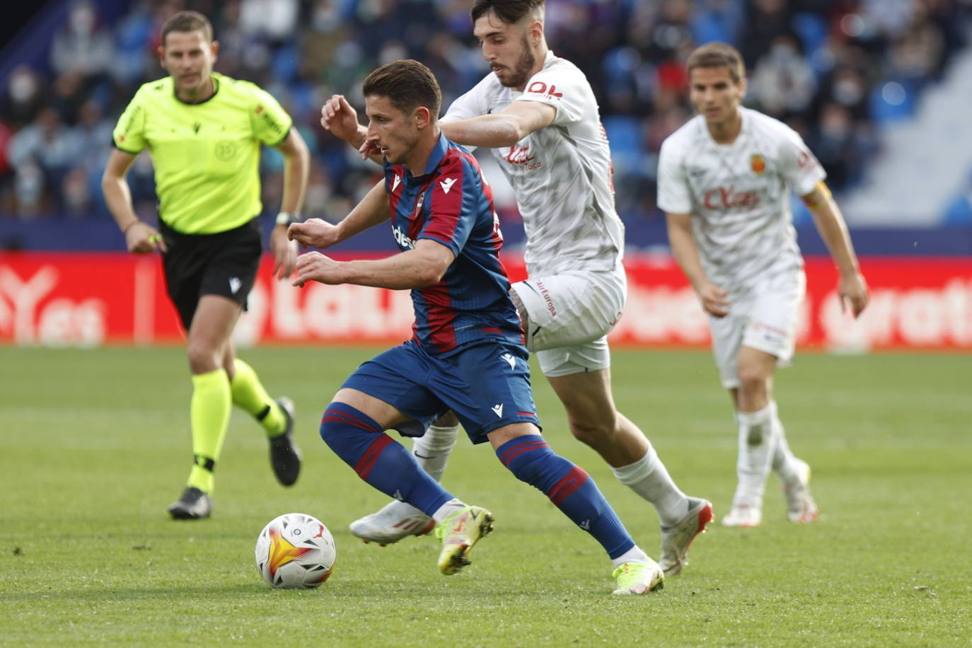 Fotos: Todas las fotos del partido Levante UD - RCD Mallorca en el estado Ciutat de Valencia