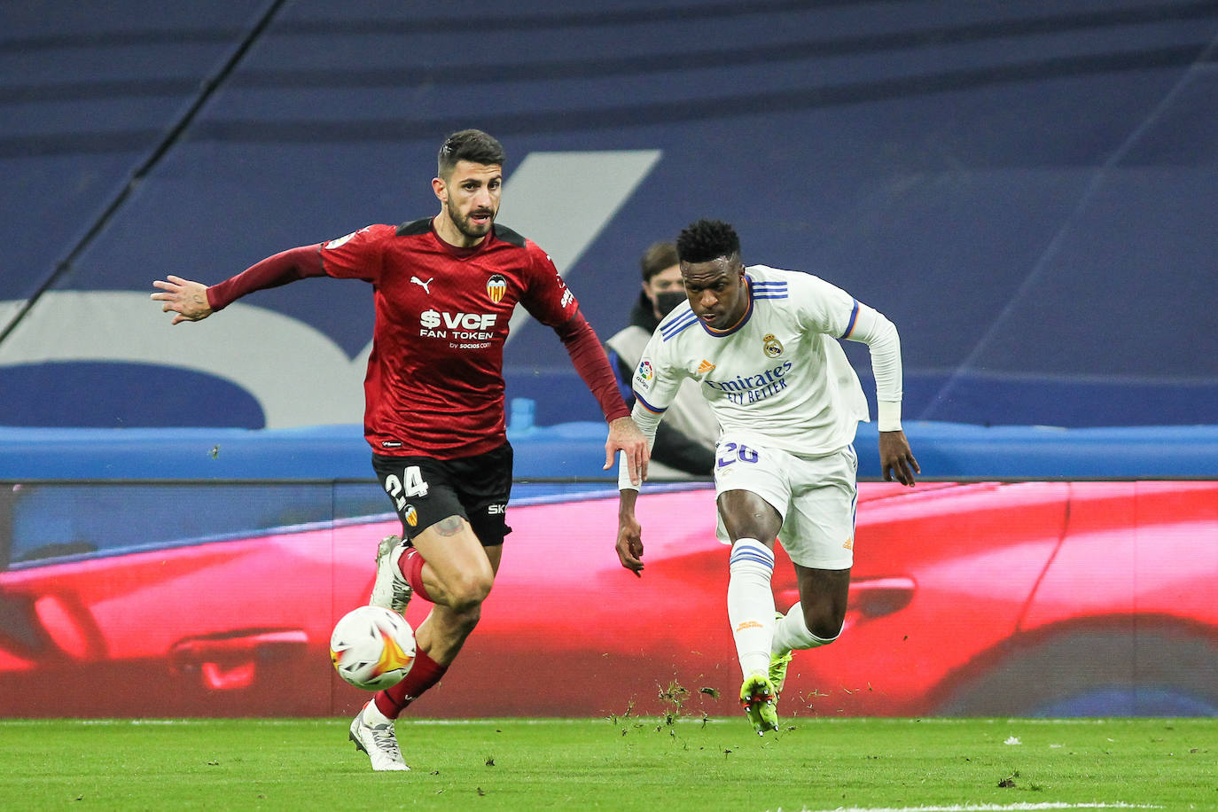 Fotos: Todas las fotos del partido Real Madrid - Valencia CF en el Bernabéu