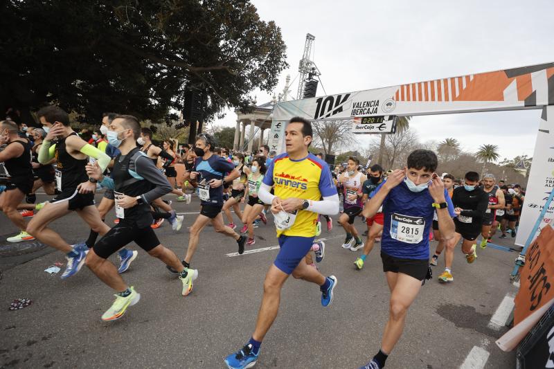 Fotos: Búscate en la salida de la carrera 10K Ibercaja de Valencia