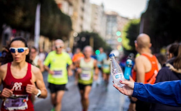 La restricción que limita al agua el avituallamiento de las carreras populares en la Comunitat 