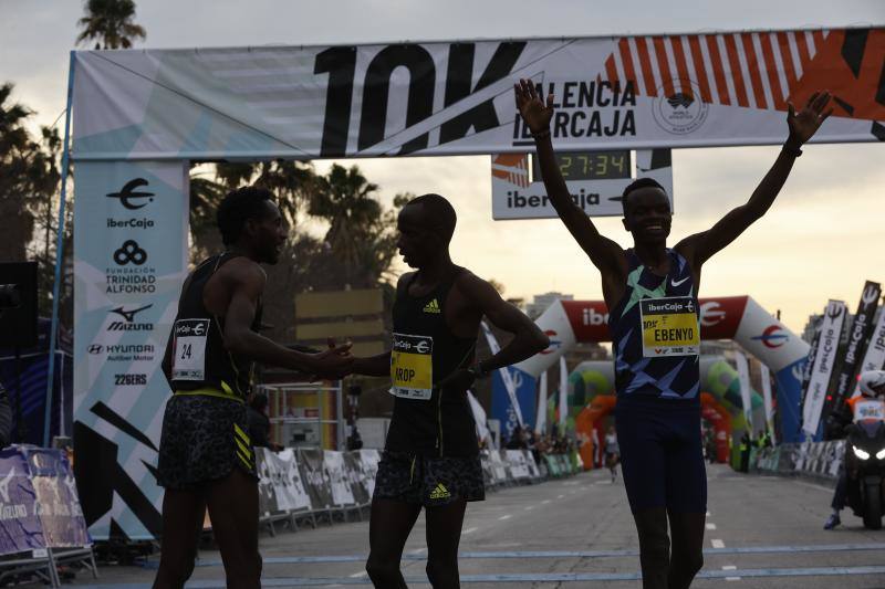 Fotos: Todas las fotos de la carrera 10K Ibercaja de Valencia 2022