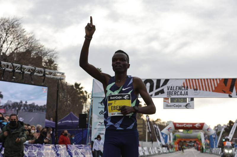 Fotos: Todas las fotos de la carrera 10K Ibercaja de Valencia 2022