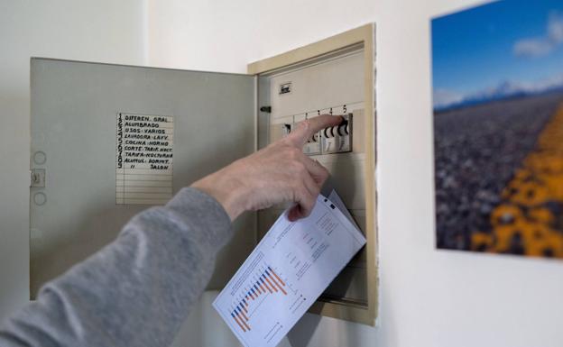 El precio de la luz estrena nuevas horas valle este miércoles: estas son las horas más baratas para encender los electrodomésticos