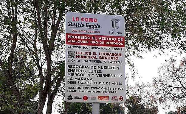 La cartelería que se instaló de la campaña de concienciación. 