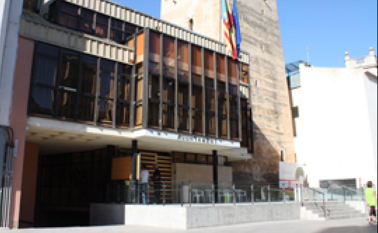 Ayuntamiento de Benifaió. 