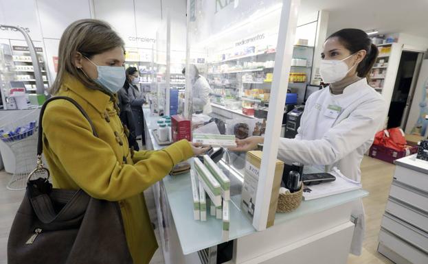 Las farmacias valencianas notifican desde este viernes a Sanidad los test positivos, sin coste para los ciudadanos