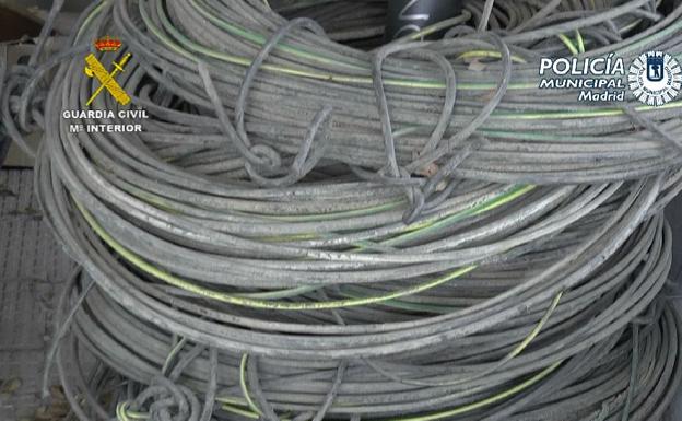Cables de cobre recuperado en una operación policial. 