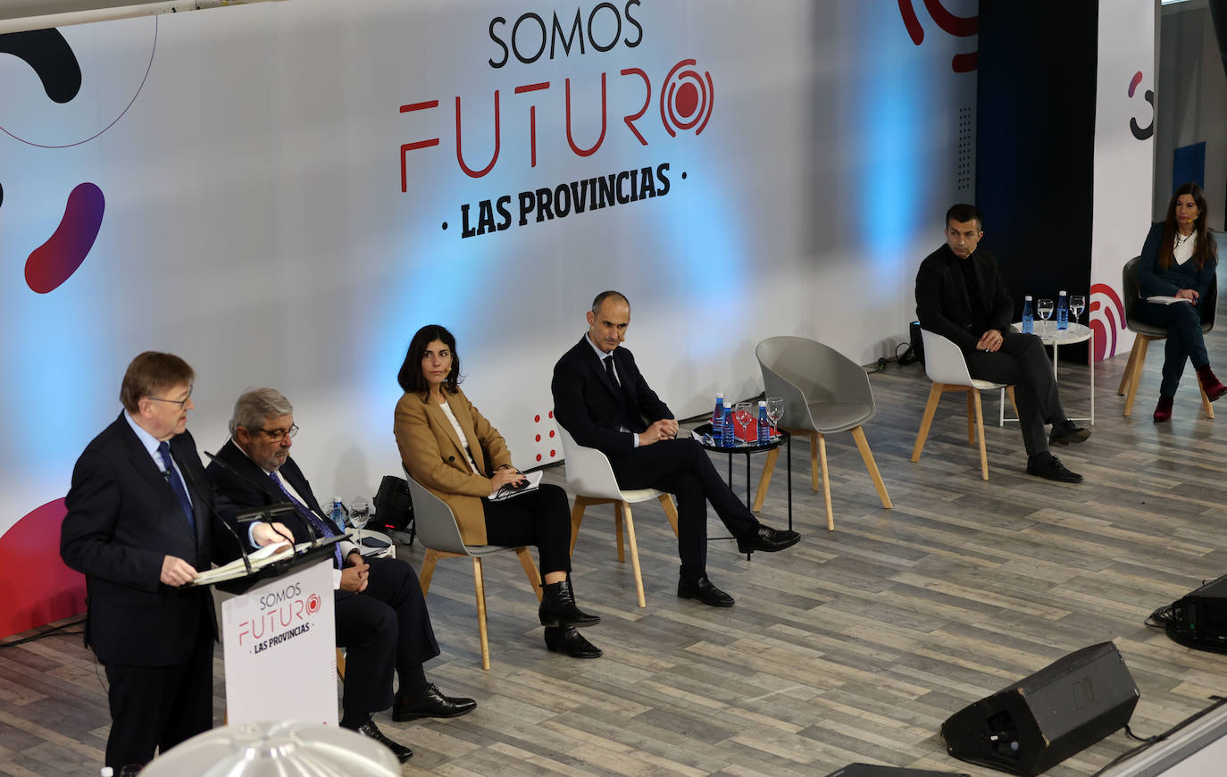 Fotos: Ximo Puig inaugura &#039;Somos Futuro&#039; de LAS PROVINCIAS