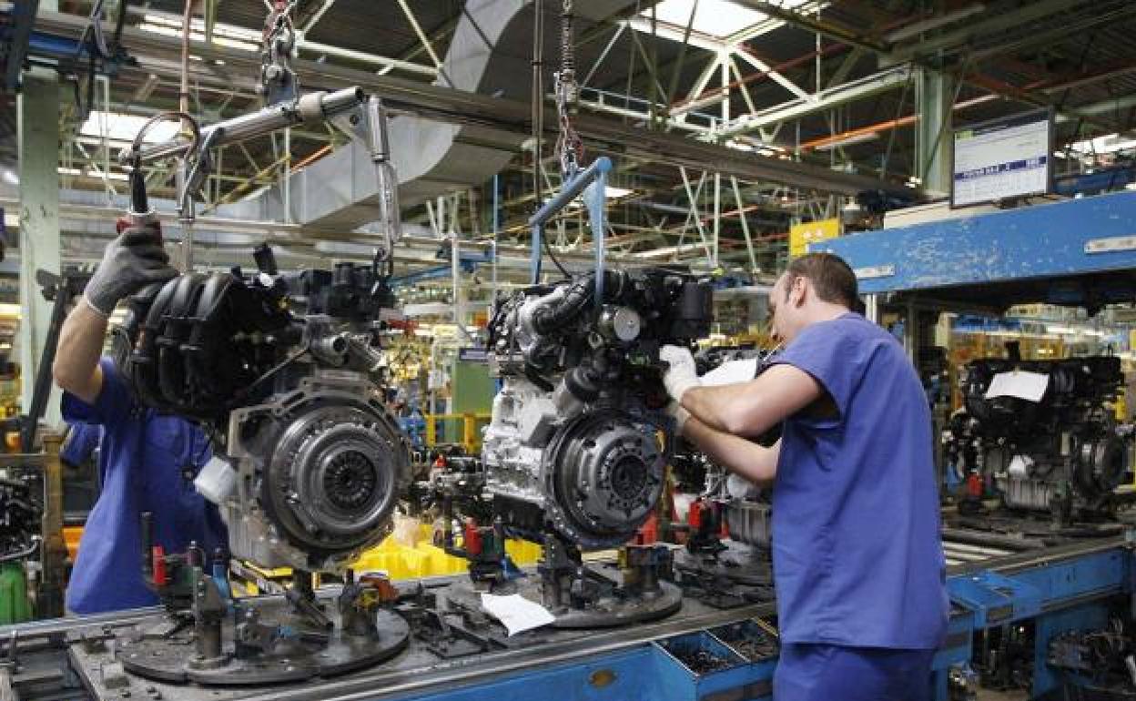 ERTE FORD | Los sindicatos de Ford Almussafes reafirman ante la dirección que no admitirán recortes salariales para atraer nuevos modelos