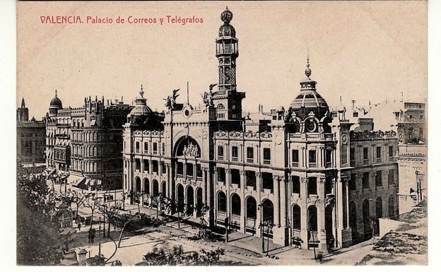 Convertir el edificio de Correos en un Museo de la Arquitectura en Valencia